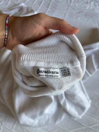 Top blanco de Stradivarius 