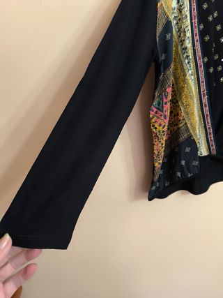 Camiseta Desigual manga larga estampada
