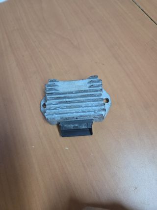 Regulador Corriente Piaggio Vespa
