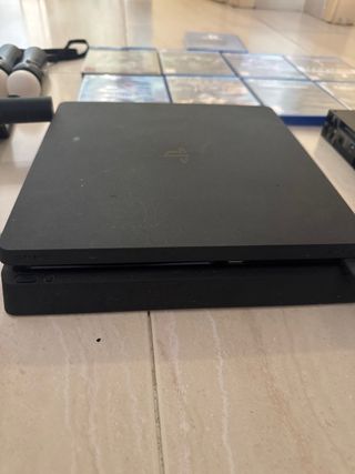 PS4 Slim + PSVR + 8 juegos