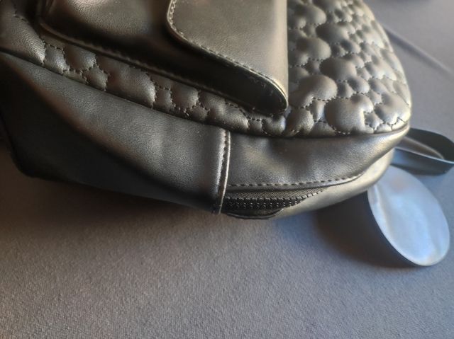 Mochila Mickey Mouse Disney Negra y Dorada