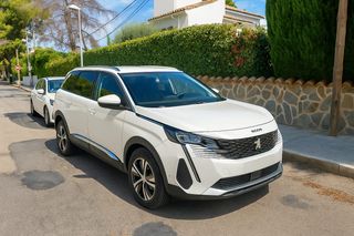 Peugeot 5008 2021, camara delantera y trasera