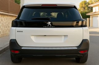 Peugeot 5008 2021, camara delantera y trasera