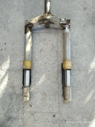 HORQUILLA SCOOTER PEUGEOT TREKKER 