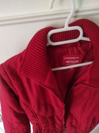 Chaqueta acolchada roja