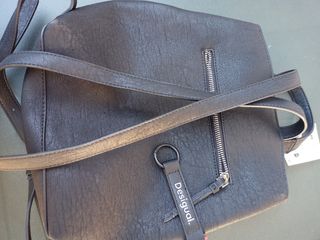 Mochila Desigual Negra Nueva. Sin estrenar.