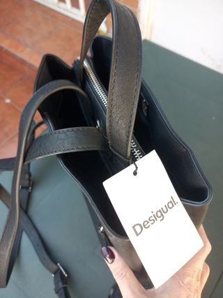 Mochila Desigual Negra Nueva. Sin estrenar.