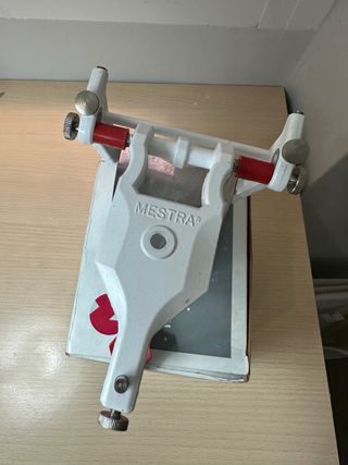 Articulador para prótesis dentales 