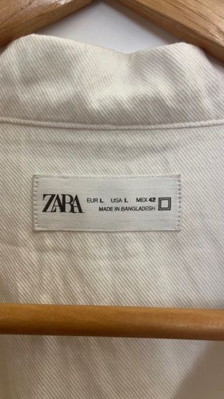 Camisa Zara Blanca Talla L
Medidas: cm
80x45