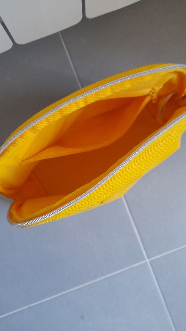 Neceser Woman Secret Amarillo