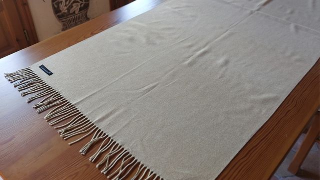 Bufanda de Cachemira. Doble lado: Gris y Amarillo.