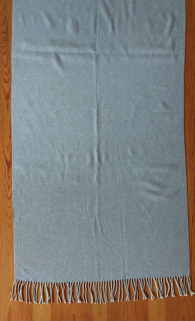 Bufanda de Cachemira. Doble lado: Gris y Amarillo.