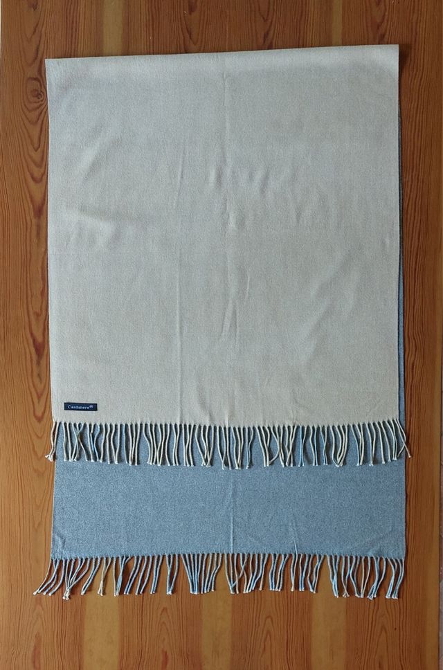 Bufanda de Cachemira. Doble lado: Gris y Amarillo.