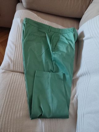 Pantalón pirata Punto Roma verde