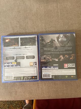 juego God of War y Bloodborne en su caja sin abrir