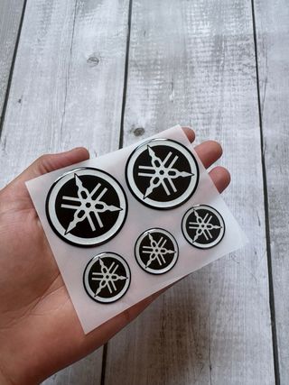 SET EMBLEMAS YAMAHA CARENADO DEPOSITO MOTO TMAX MT