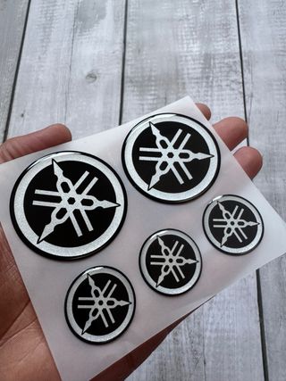 SET EMBLEMAS YAMAHA CARENADO DEPOSITO MOTO TMAX MT