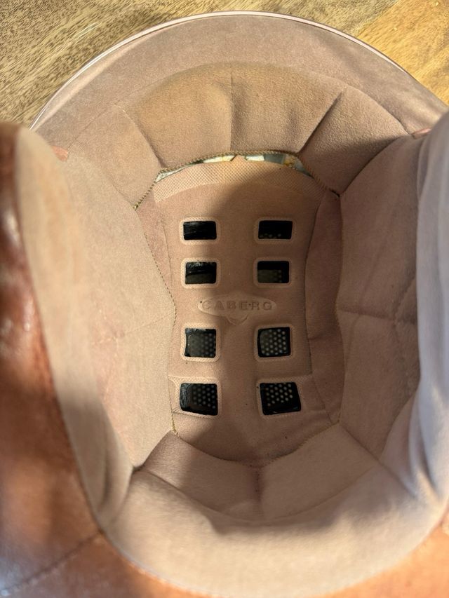 Casco Caberg rosa con visera