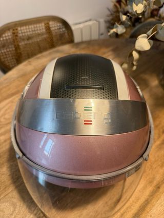 Casco Caberg rosa con visera