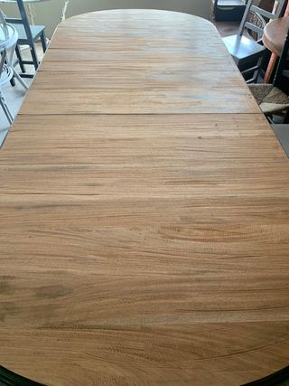 Gran. Mesa de comedor antigua de madera. Calidad 