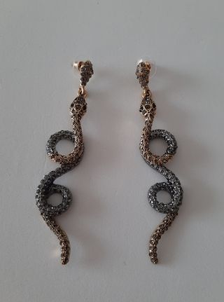 Pendientes serpiente bicolor strass largos