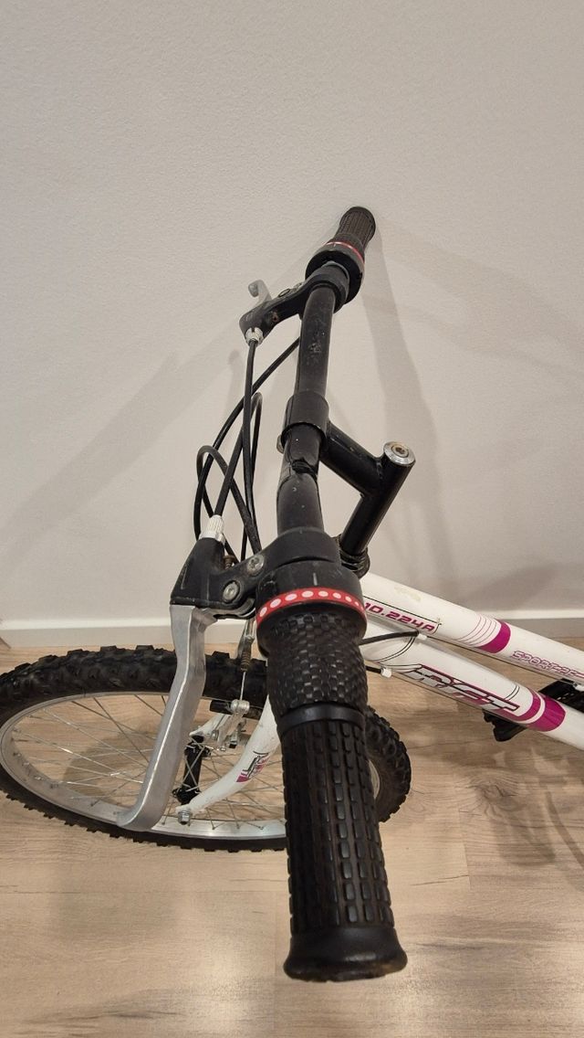 Bicicleta RFT Junior Blanca y Fucsia