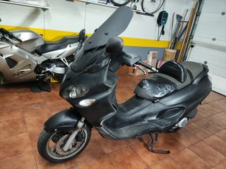Piaggio X9 125cc Scooter