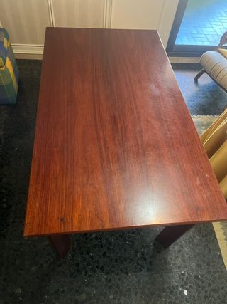 Mesa comedor extensible madera oscura