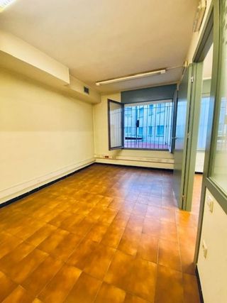 Oficina en venta en Eixample Sud – Migdia en Girona