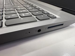 Portátil Lenovo IdeaPad S145-1511L