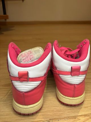 Nike Dunk High Rosas y Blancas
