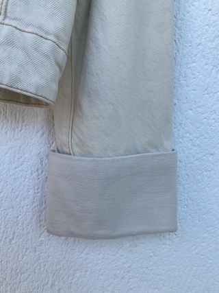 Cazadora Zara Beige Puños Anchos