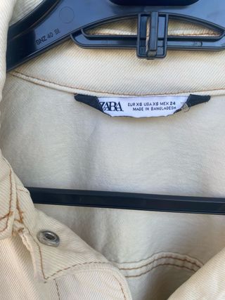 Cazadora Zara Beige Puños Anchos