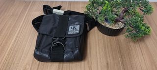 CALVIN KLEIN Bandolera ( NUEVA ) ORIGINAL!