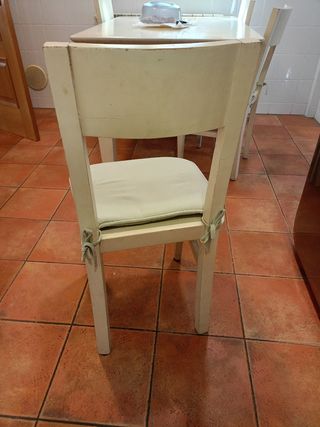 Juego de 4 sillas de comedor color blanco roto
