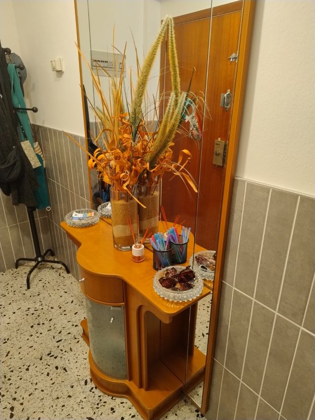 Mueble de entrada madera y cristal