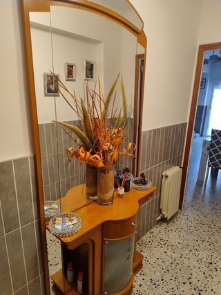 Mueble de entrada madera y cristal
