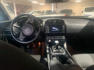 Jaguar XE 2017