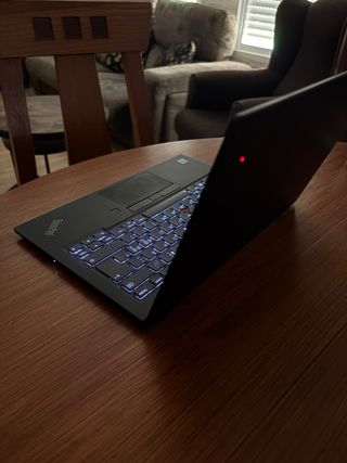 Portátil Lenovo X1 Carbon Negro