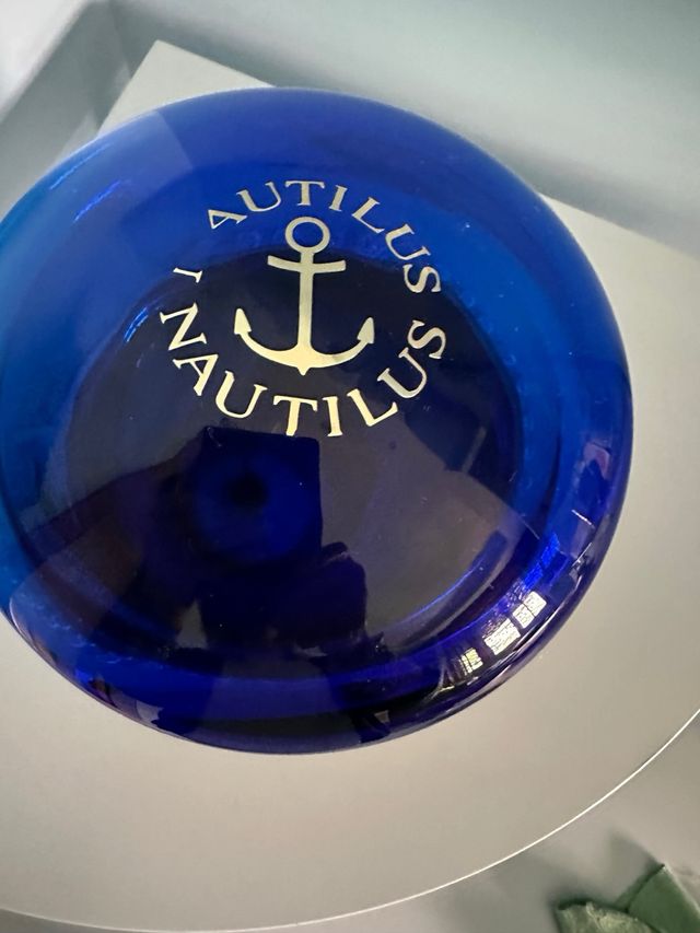 Bottiglia profumo Nautilus Aqua blu