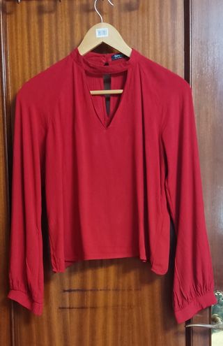 Blusa Bershka Roja Manga Larga