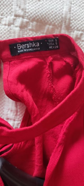 Blusa Bershka Roja Manga Larga