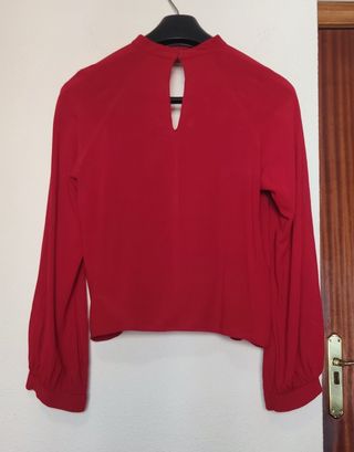 Blusa Bershka Roja Manga Larga