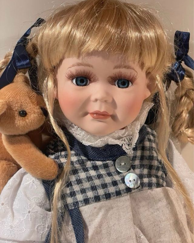 Bambola vintage da collezione