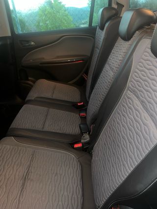 Opel Zafira Tourer 2014
