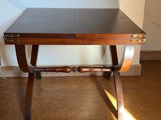 Mesa baja de madera