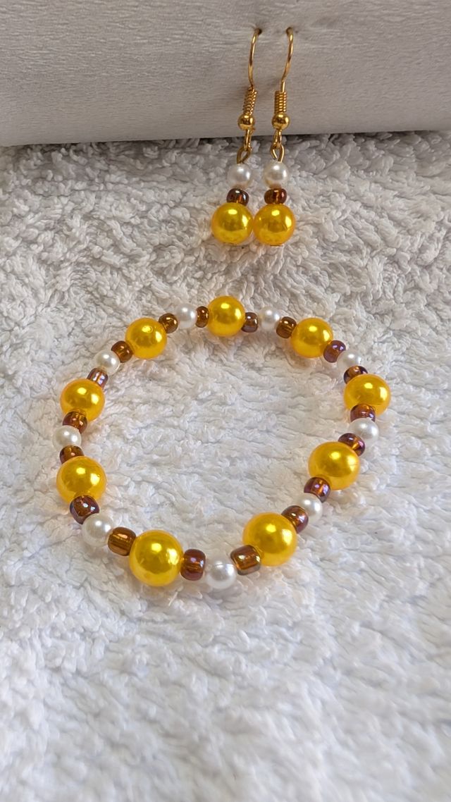 Conjunto Pulsera y Pendientes Perlas Amarillas