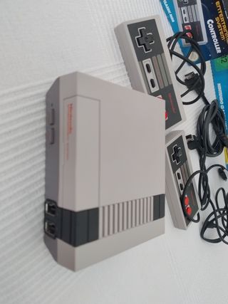 Nintendo NES Classic Mini Consola + Mando extra.