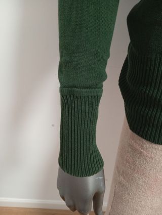 Jersey verde punto cuello pico Talla XS