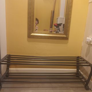 Zapatero metálico negro